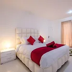 Luxury Minimalist Villa White Angel In Seminyak