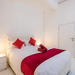 Luxury Minimalist Villa White Angel In Seminyak