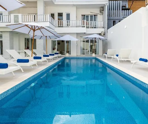 Luxury Minimalist Villa White Angel In Seminyak