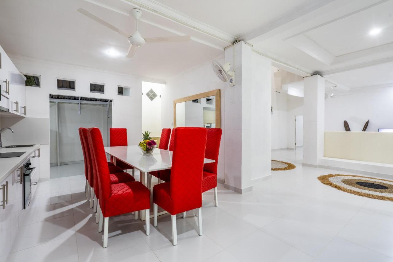 Villa Luxury Minimalist White Angel In *